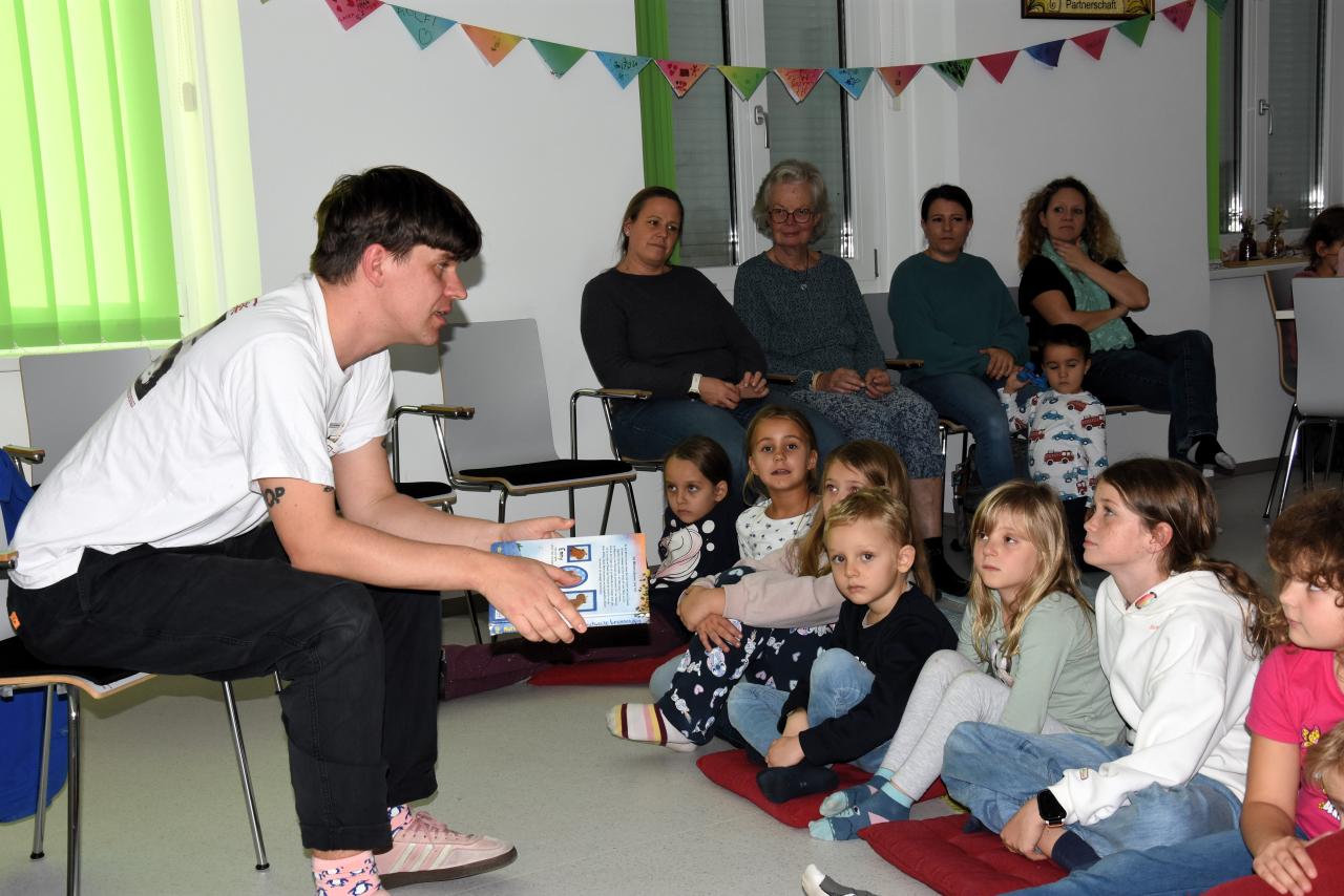 Matthäus Bär liest