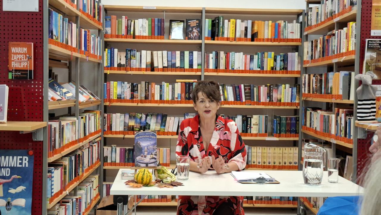 Angela Szivatz liest